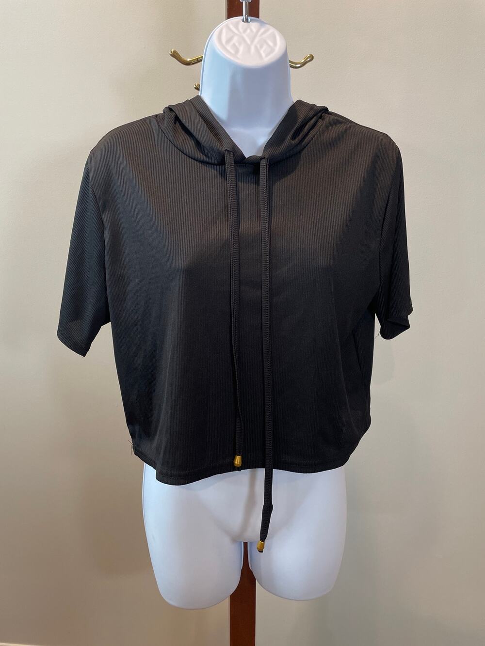 LIT26 Ribbed Hooded Crop Top Size XL Black Short Sleeve New With Tag